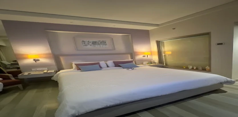 Efcee Sarovar Portico